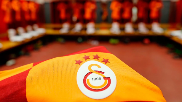 Galatasaray'dan Fenerbahçe'ye yılın transfer çalımı! Kanarya'nın eski yıldızı Cim-Bom’a imza atıyor