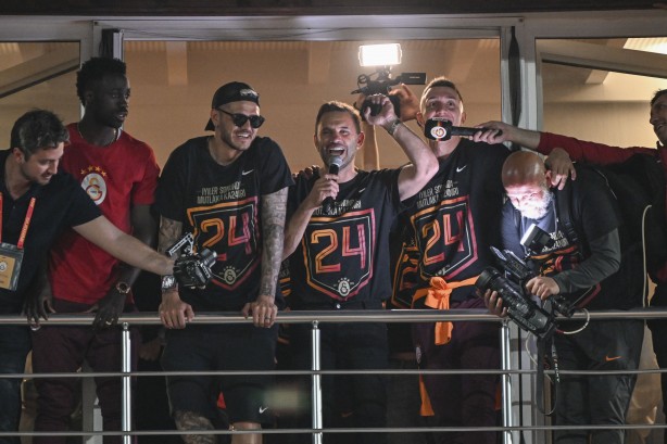 Foto - Galatasaray’dan gündemi altüst edecek yıldız çıkışı! Galatasaray'a şampiyonluk hediyesi! Gerçekten olacak iş değil, müthiş gelişme…