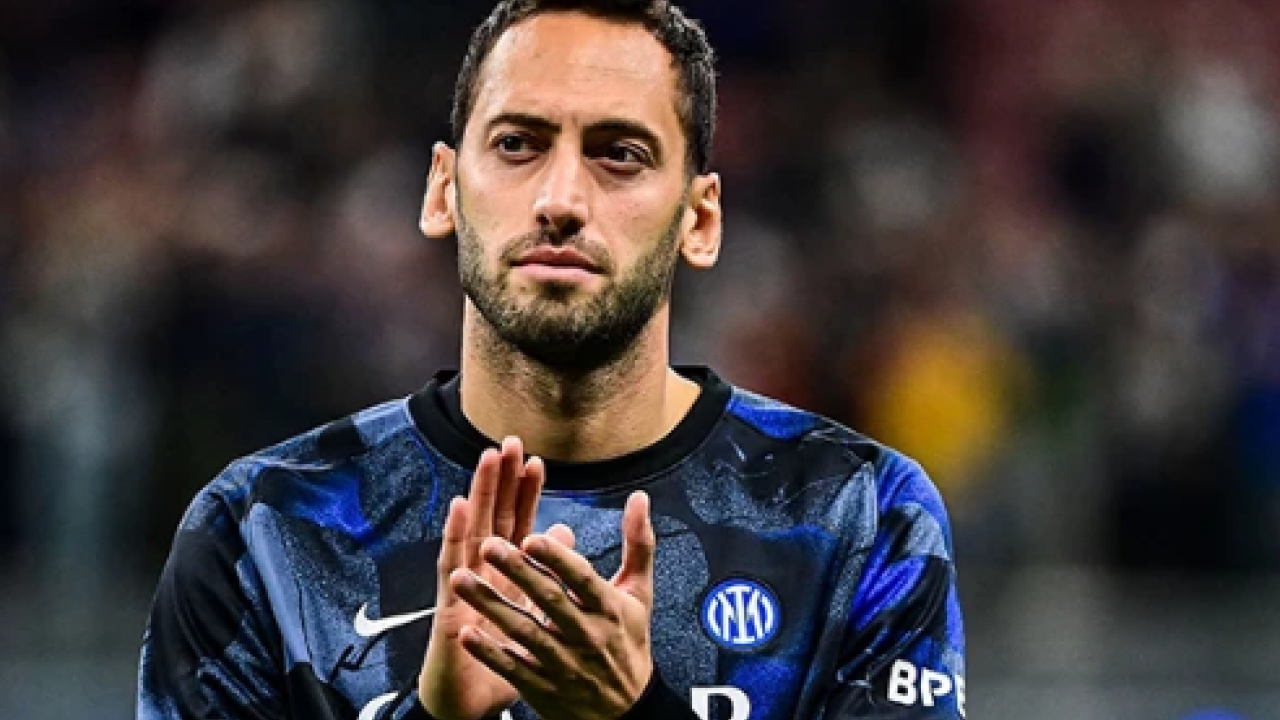 Galatasaray’dan Hakan Çalhanoğlu açıklaması! ‘Bir gün onu Galatasaray formasıyla göreceğiz'