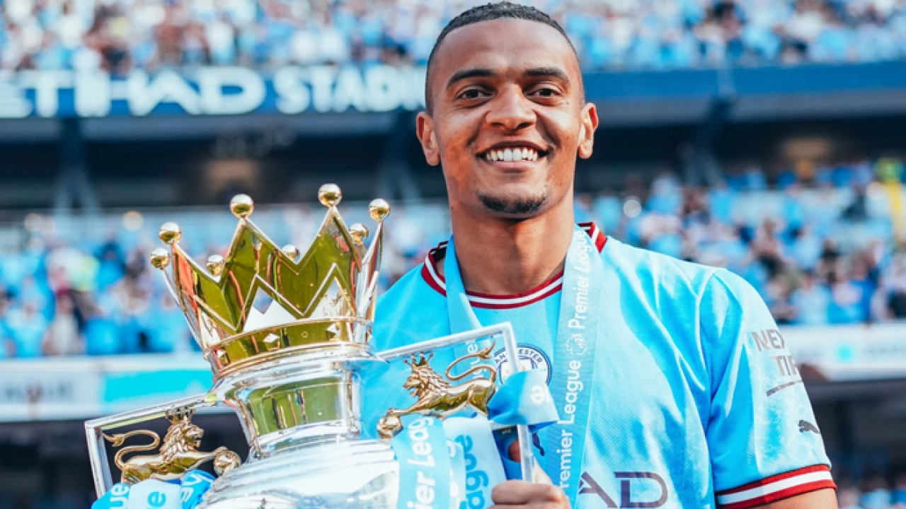 Foto - Galatasaray’dan İngiltere’ye teklif transfer hamlesi: Yeni dönem O kişi seçilmiş açıklandı! 