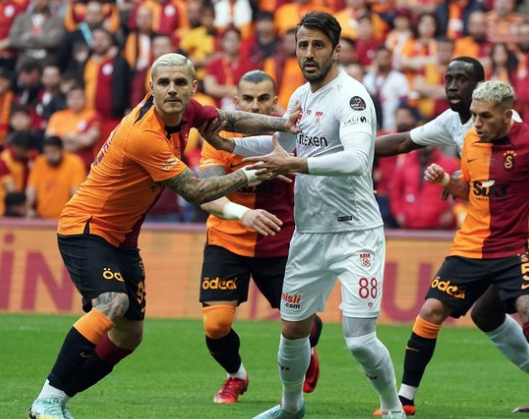 Foto - Galatasaray'dan kaleye takas bombası! Açıklandı bile! Artık bitti bu iş! Flaş hamle...