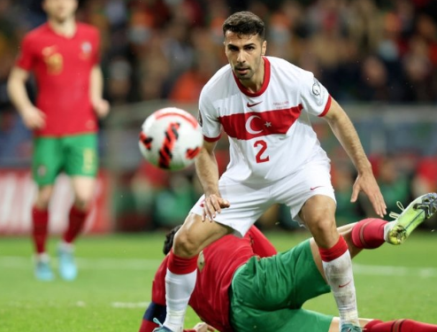 Foto - Galatasaray'dan milli yıldıza yeni teklif! Transferde Şampiyonlar Ligi detayı