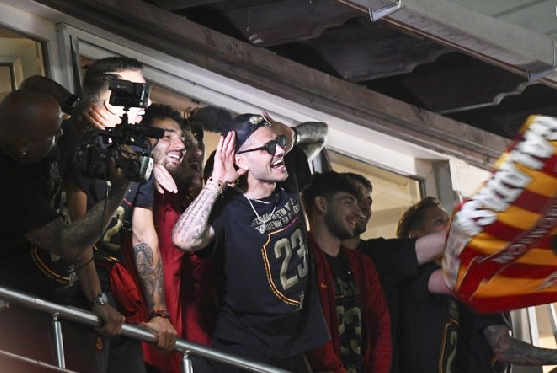 Foto - Galatasaray'dan müthiş hamle! Dudak uçuklattı: Şampiyonluk hediyesi...