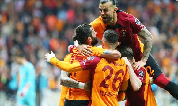 Foto - Galatasaray'dan müthiş hamle! Dudak uçuklattı: Şampiyonluk hediyesi...