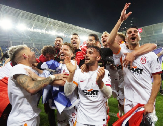 Galatasaray'dan müthiş hamle! Dudak uçuklattı: Şampiyonluk hediyesi...