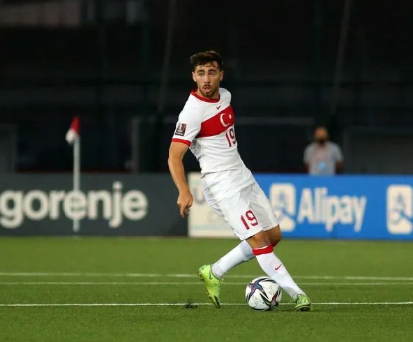 Foto - Galatasaray'dan olay hamle geliyor! Okan Buruk öyle bir operasyonu başlattı ki… Cim-Bom herkesi çok fena ters köşeye yatıracak…