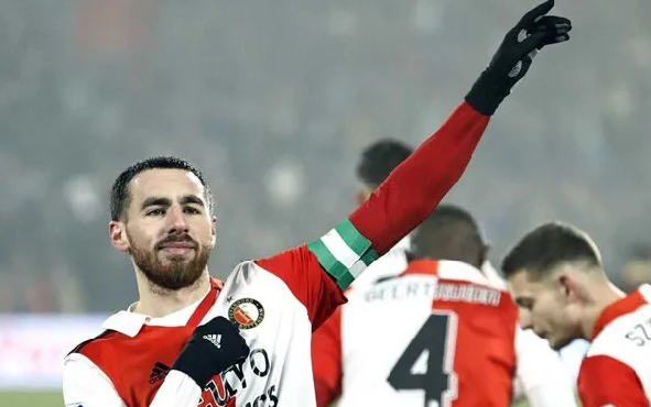 Foto - Galatasaray'dan olay hamle geliyor! Okan Buruk öyle bir operasyonu başlattı ki… Cim-Bom herkesi çok fena ters köşeye yatıracak…