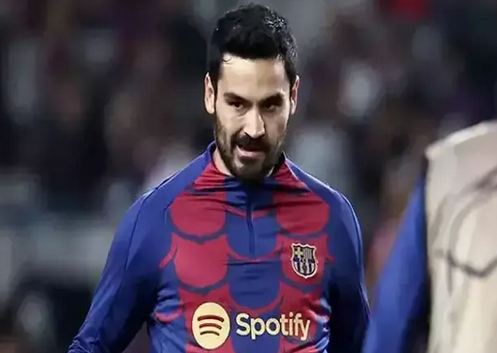 Galatasaray’dan rakiplerinin uykularına kaçıracak açıklama! 3 bomba birden mi? Yok artık…