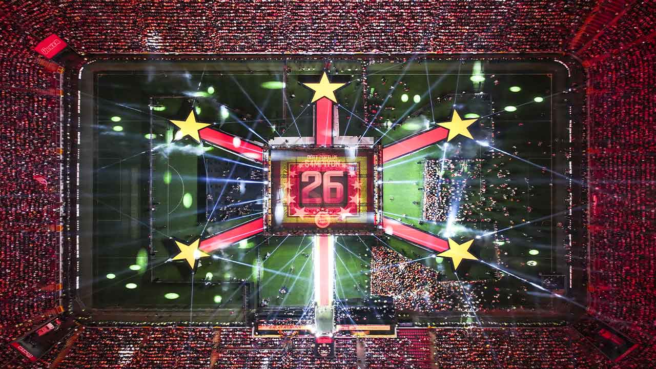 Galatasaray'dan RAMS Park'ta görkemli şampiyonluk kutlaması