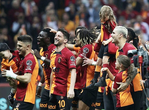 Foto - Galatasaray'dan süper hamle... Bunları duyanlar şaşırıyor! Yılın transfer bombası patlıyor... 