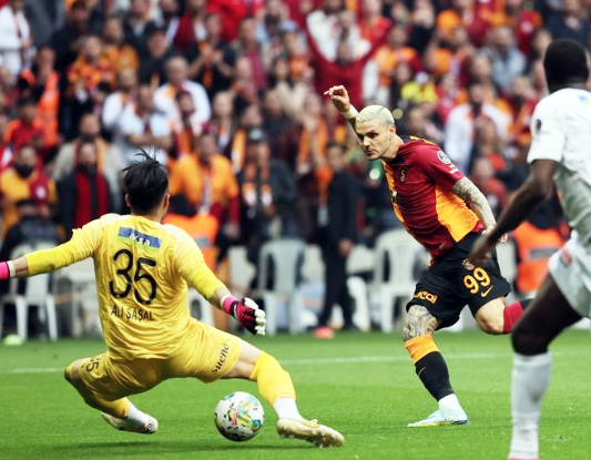 Foto - Galatasaray'dan süper hamle... Bunları duyanlar şaşırıyor! Yılın transfer bombası patlıyor... 