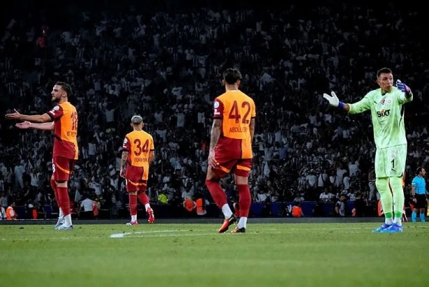 Foto - Galatasaray’dan Süper Kupa’yı unutturacak transfer! Wilfried Zaha’nın yerine dünya yıldızı geliyor