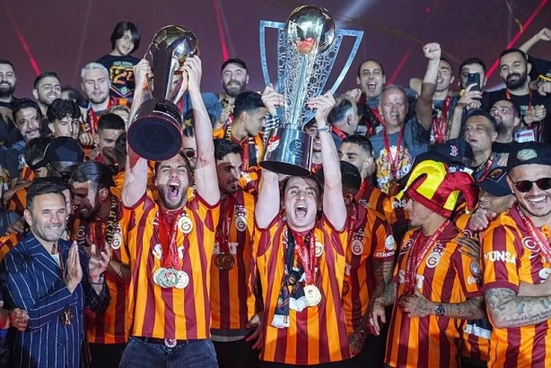 Foto - Galatasaray’dan sürpriz transfer! Eski Beşiktaşlı geliyor...