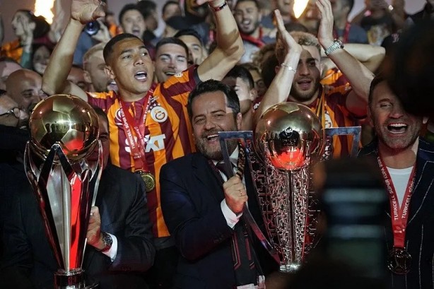 Foto - Galatasaray’dan sürpriz transfer! Eski Beşiktaşlı geliyor...