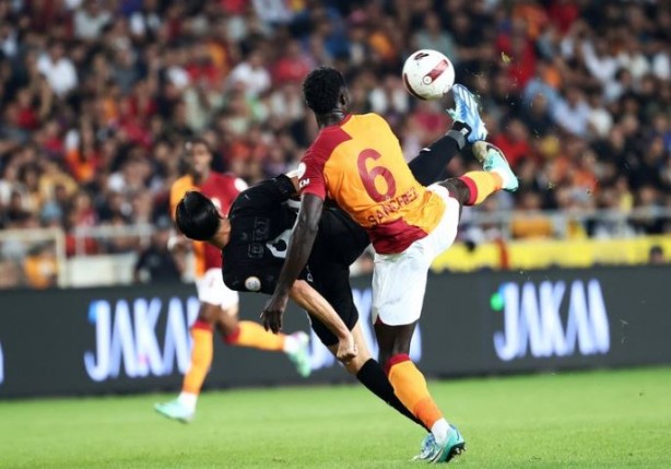 Foto - Galatasaray'dan transfer rövanşı! Beşiktaş'ın eski futbolcusu imza atacak