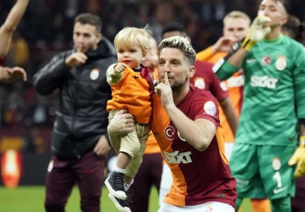 Foto - Galatasaray'dan transfer rövanşı! Beşiktaş'ın eski futbolcusu imza atacak