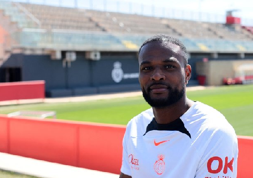 Foto - Galatasaray'dan yeni sezonun ilk transferi! Beşiktaş'ın eski golcüsü geliyor: Çok konuşulacak hamle...