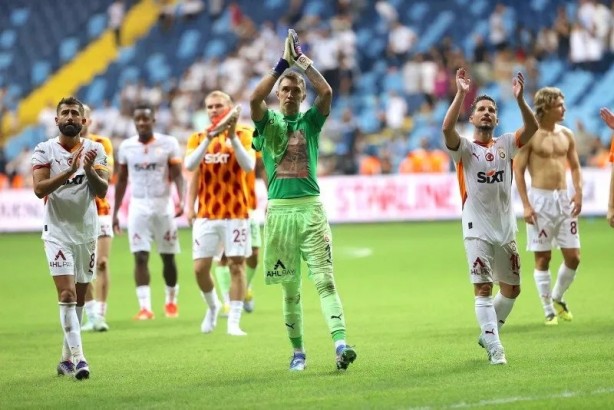 Foto - Galatasaray’dan yılın sürprizi! Transferin son gününde ters köşe: Milli yıldız kiralanacak…