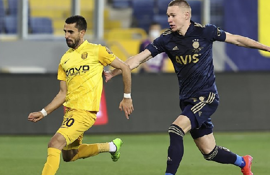 Foto - Galatasaray'dan yılın transferi! Eski Fenerbahçeli imzayı atıyor: Karar açıklandı…