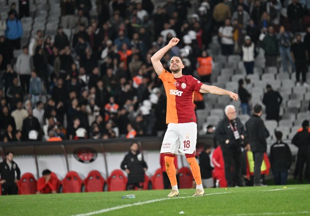 Foto - Galatasaray'dan yılın transferi! Eski Fenerbahçeli imzayı atıyor: Karar açıklandı…