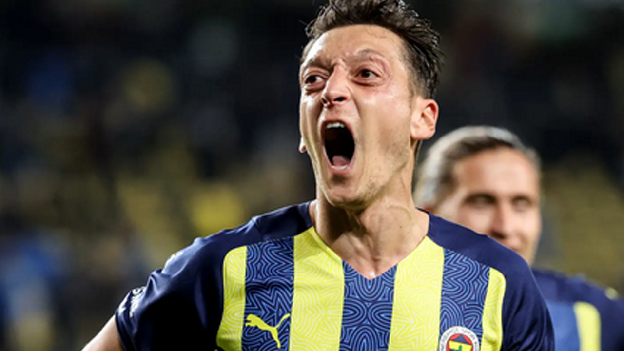 Foto - Galatasaray’ı çıldırtacak çıkış bakın kimden geldi! Mesut Özil'den çok konuşulacak derbi tahmini! 