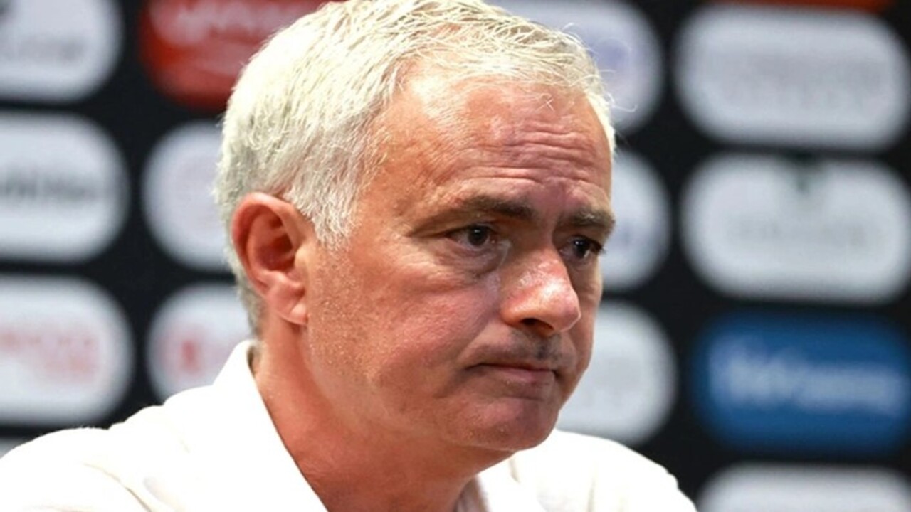 Galatasaray'ı elinin tersiyle itti! Fenerbahçe'de kalıyor