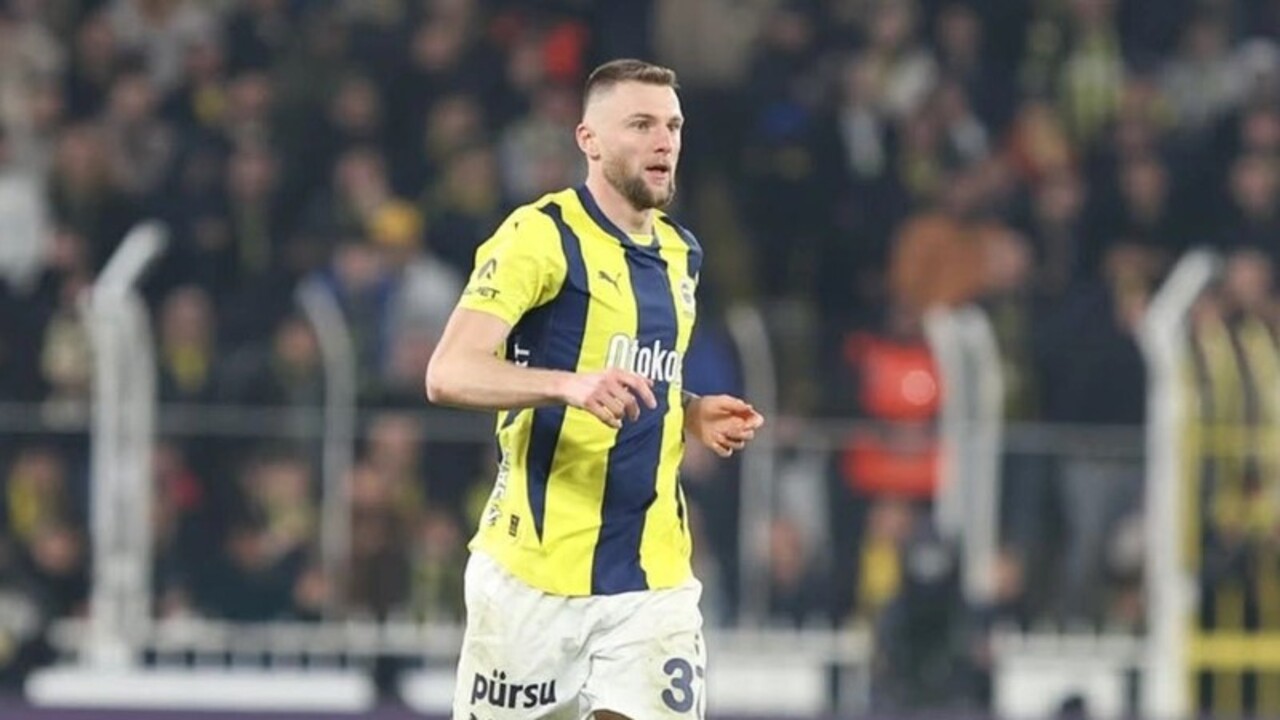 Foto - Galatasaray'ı elinin tersiyle itti! Fenerbahçe'de kalıyor