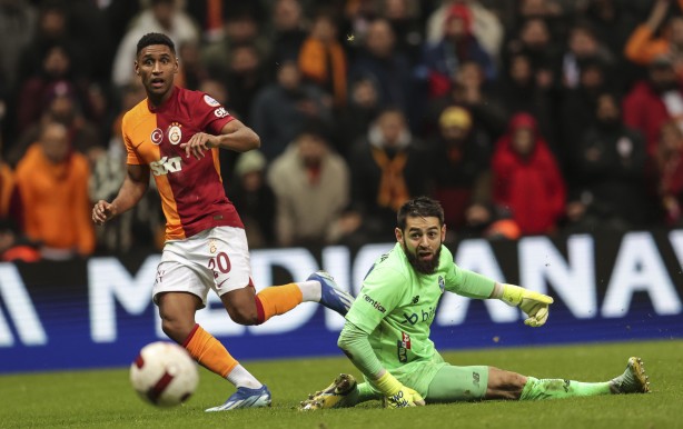 Foto - Galatasaray'ı endişelendiren transfer haberi! Bunu kimse beklemiyordu: Büyük şok...