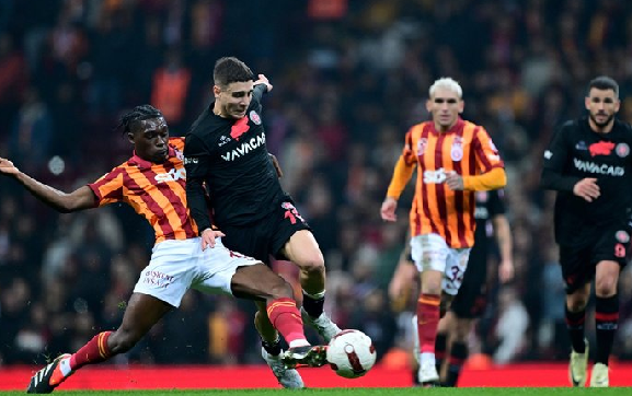 Galatasaray’ı karıştıran O oyuncu! Ruhsuz! Kriz ayyuka çıktı artık…