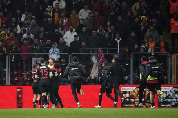 Foto - Galatasaray’ı karıştıran O oyuncu! Ruhsuz! Kriz ayyuka çıktı artık…