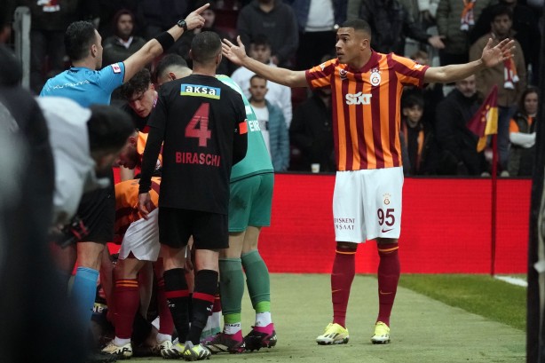 Foto - Galatasaray’ı karıştıran O oyuncu! Ruhsuz! Kriz ayyuka çıktı artık…