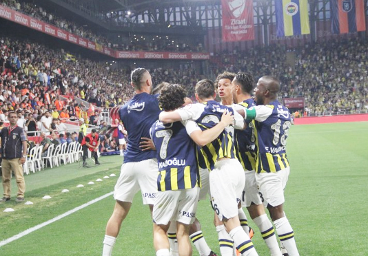Foto - Galatasaray'ı şampiyon yapmıştı… Şimdi Fenerbahçe'ye imza atıyor! Devini satın alacak.. Bomba tahmin