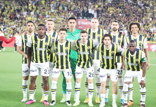 Galatasaray'ı şampiyon yapmıştı… Şimdi Fenerbahçe'ye imza atıyor! Devini satın alacak.. Bomba tahmin