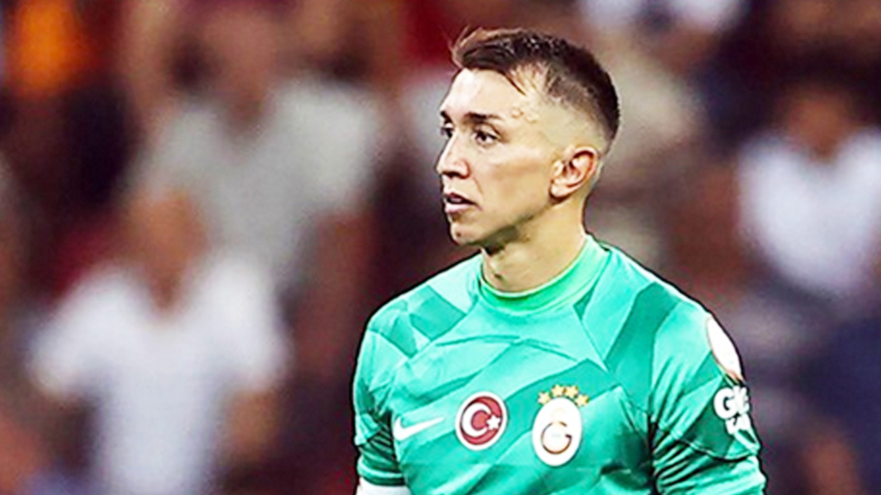 Foto - Galatasaray’ı sarsacak gelişme: Bir efsanenin sonu: Sebebi: Ailevi sorunlar... Yerine gelecek isim şimdiden belli