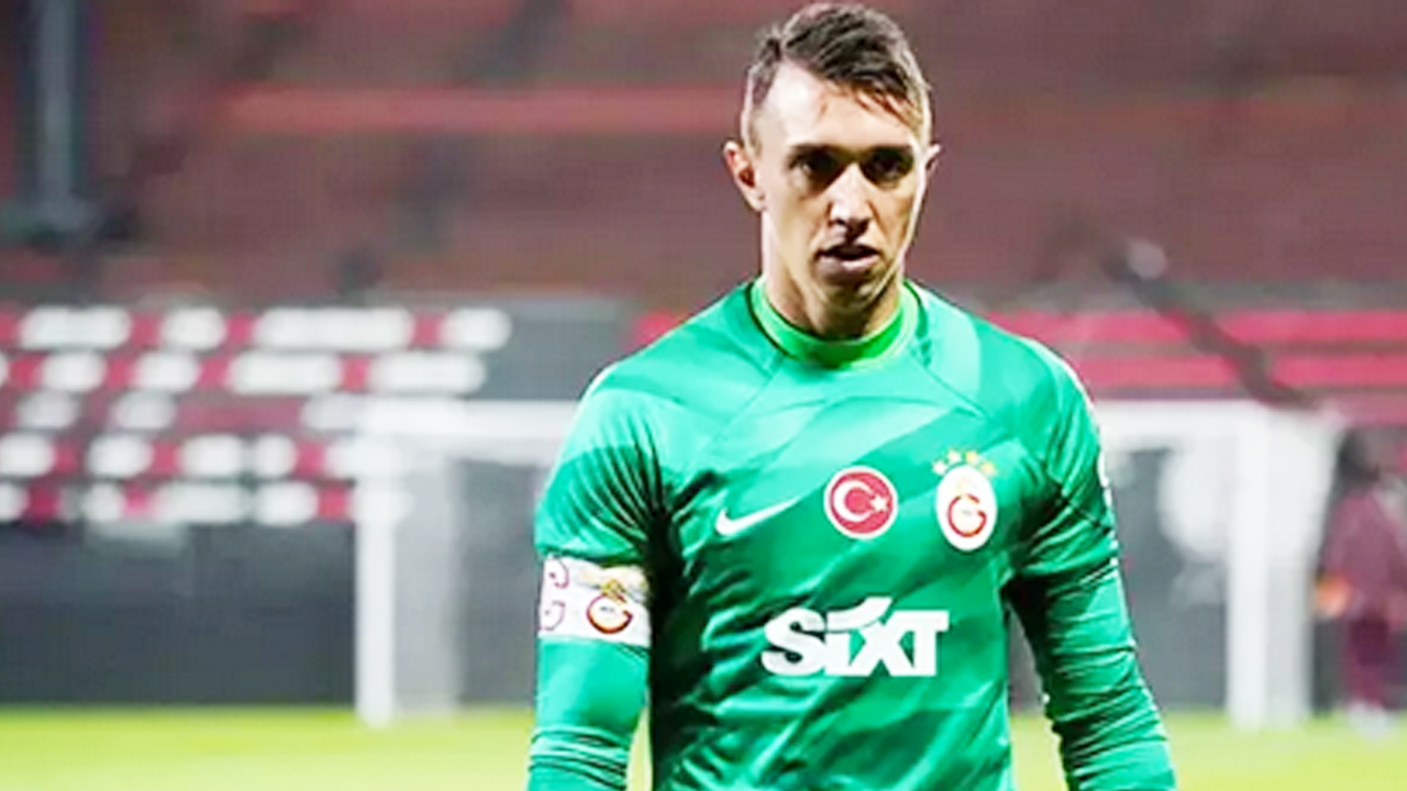 Foto - Galatasaray’ı sarsacak gelişme: Bir efsanenin sonu: Sebebi: Ailevi sorunlar... Yerine gelecek isim şimdiden belli