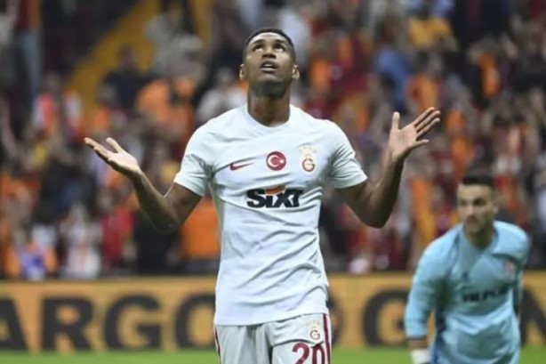 Foto - Galatasaray'ın başı tek gol atamayan futbolcusuyla dertte!