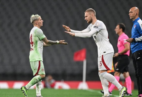 Foto - Galatasaray'ın başına talih kuşu kondu! İngiliz devi resmen geliyor...