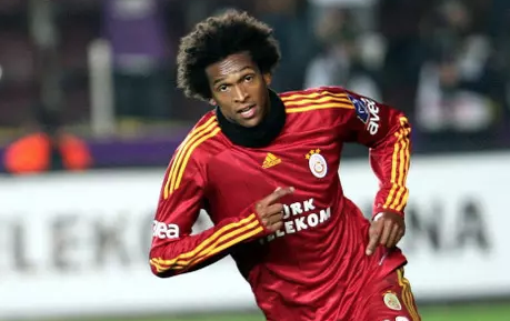 Foto - Galatasaray'ın eski oyuncusu takım otobüsünde tutuklandı! Çok ama çok şaşıracaksınız...