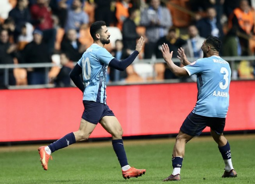 Foto - Galatasaray'ın eski yıldızı Fenerbahçe'ye! Bunu kimse beklemiyordu