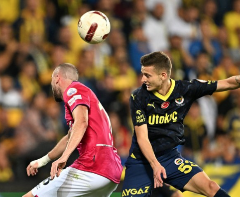 Foto - Galatasaray'ın eski yıldızı Fenerbahçe'ye! Bunu kimse beklemiyordu