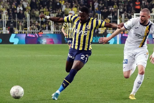 Foto - Galatasaray'ın eski yıldızı Fenerbahçe'ye! Bunu kimse beklemiyordu