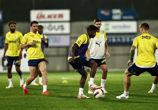 Foto - Galatasaray'ın eski yıldızı Fenerbahçe'ye! Bunu kimse beklemiyordu