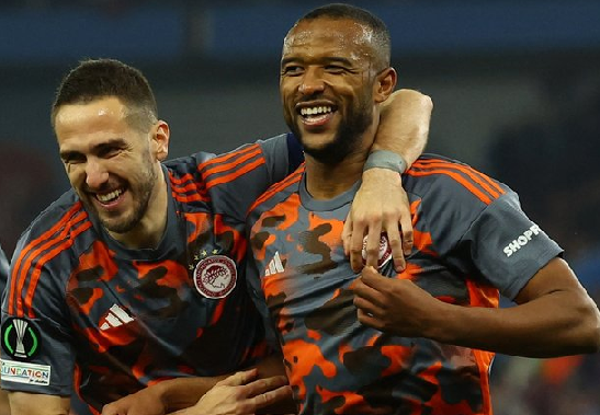 Galatasaray'ın ilk bombası Komşu'dan! İşte Aslan'ın yeni transferi! İlk temas kuruldu...