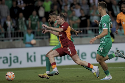 Foto - Galatasaray'ın savunması Milli yıldızımıza kaldı... Flaş gelişme! Artık kullanamayacaklar...