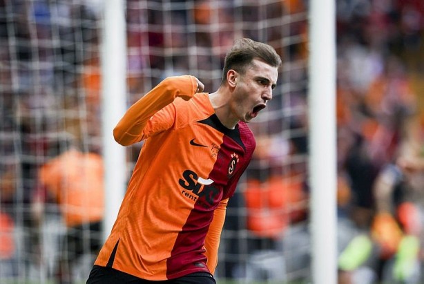 Foto - Galatasaray'ın süperstarı Kerem Aktürkoğlu transfer oluyor! Bomba haberi duyurdular...