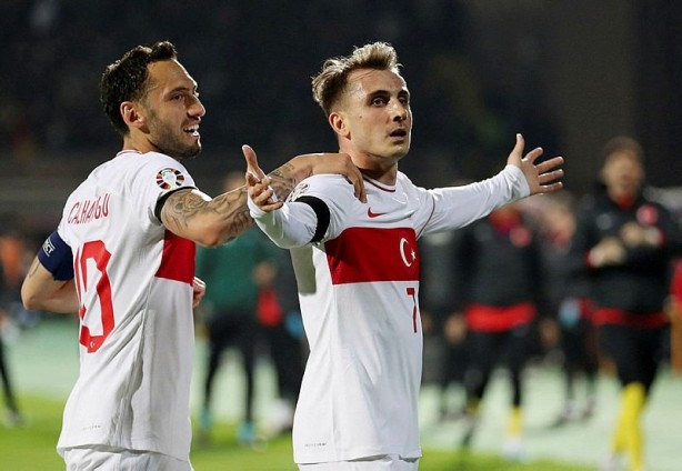 Foto - Galatasaray'ın süperstarı Kerem Aktürkoğlu transfer oluyor! Bomba haberi duyurdular...