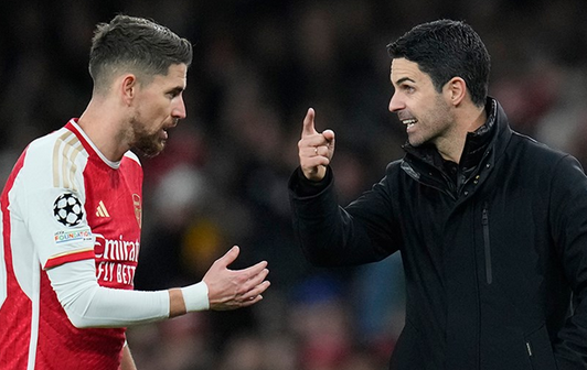 Foto - Galatasaray'ın transferine resmen taş koydu: İngiltere’de Aslan depremi: İşte bunu beklemiyorlardı…