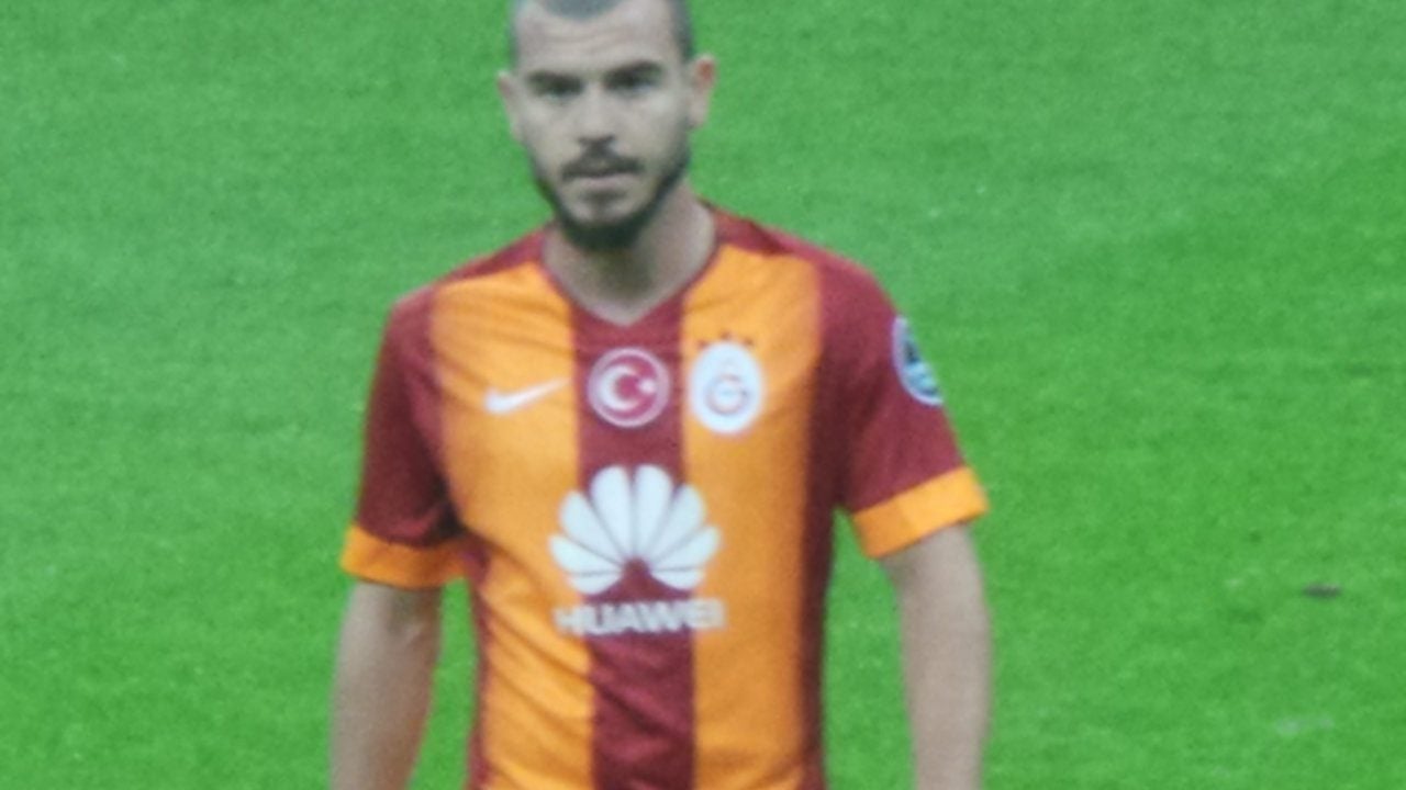 Foto - Galatasaray’ın ve A Milli Takım’ın eski futbolcusundan edepsizlik: Kafayı Cemil Tugay ve AK Parti’ye taktı