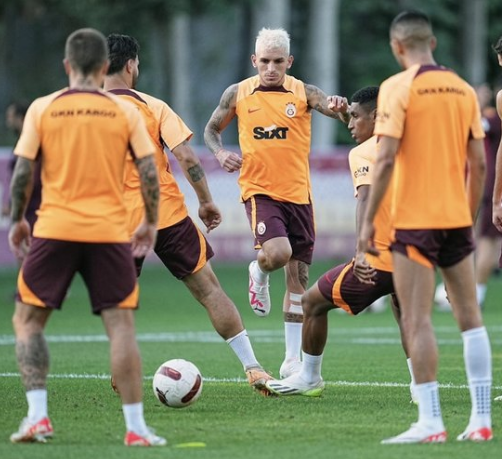 Foto - Galatasaray'ın yeni transferi bu gece 23.00'de İstanbul'da! Yine yaptı yapacağını...