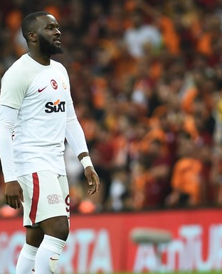 Foto - Galatasaray'ın yıldızı ile ilgili o iddia ortalığı ayağa kaldırmıştı! Ve flaş açıklama az önce geldi! Şimdi ne olacak?